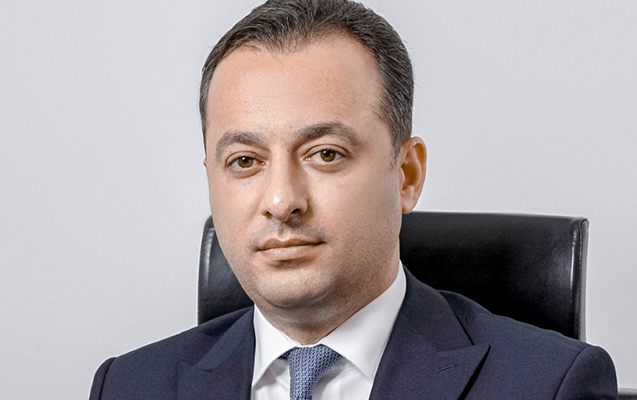 daha-bir-tecrubeli-bankir-yelo-bankin-rehberliyine-getirildi